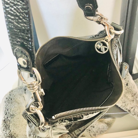 KINTA Patent Leather Hobo Shoulder - Picture 5 of 8